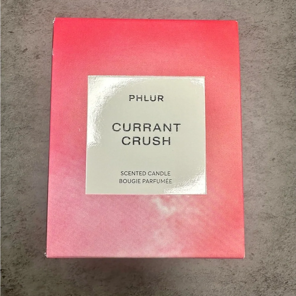 PHLUR Currant Crush Candle + FREE Sample Perfume - Picture 2 of 8